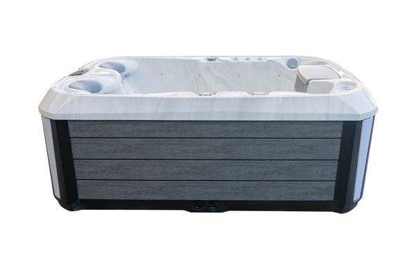 Platinum 1 | 3-Person Luxury Hot Tub