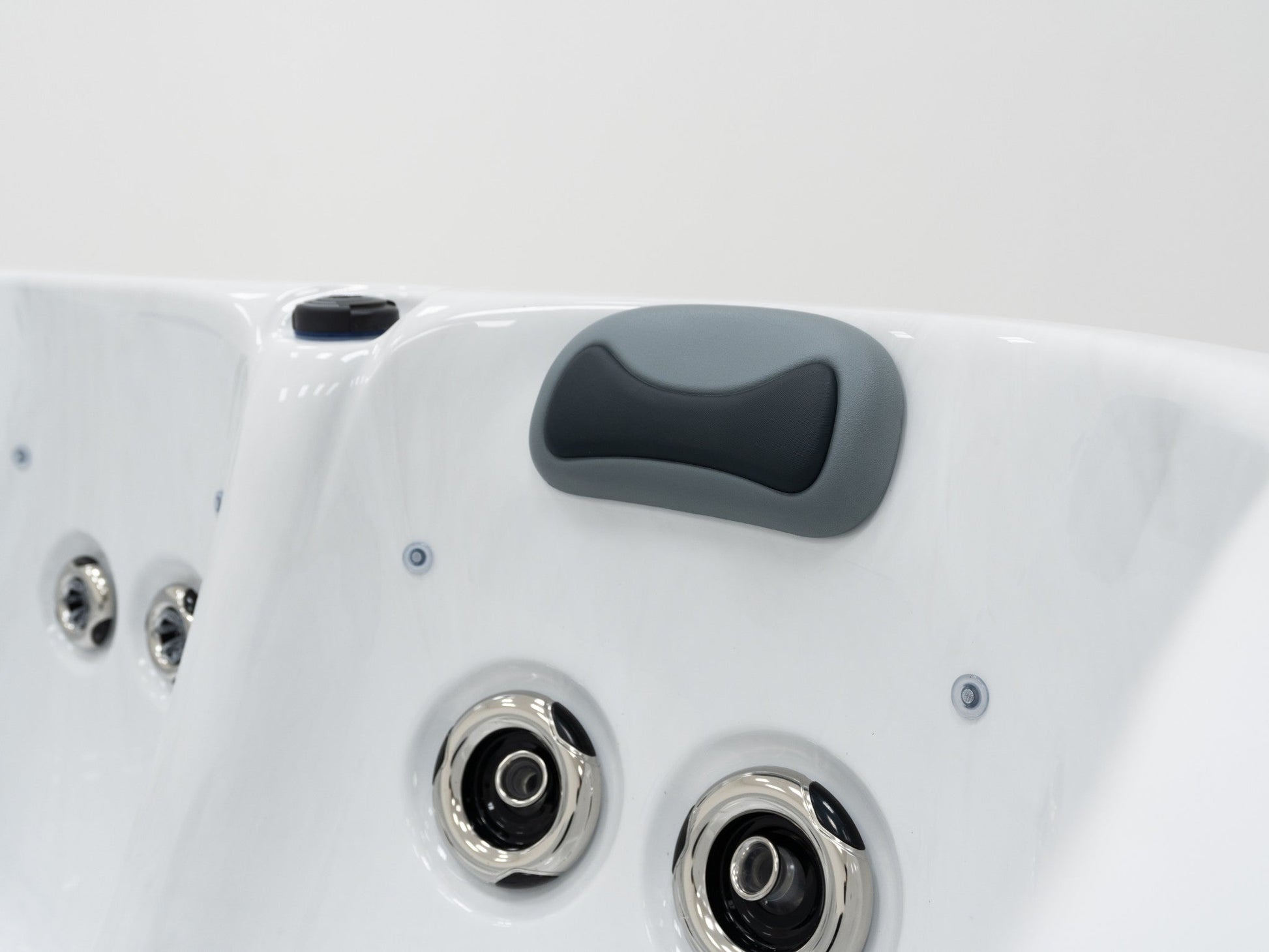 WithinWellness Elysium Dual 7 | 5-Person Dual Lounger Plug & Play