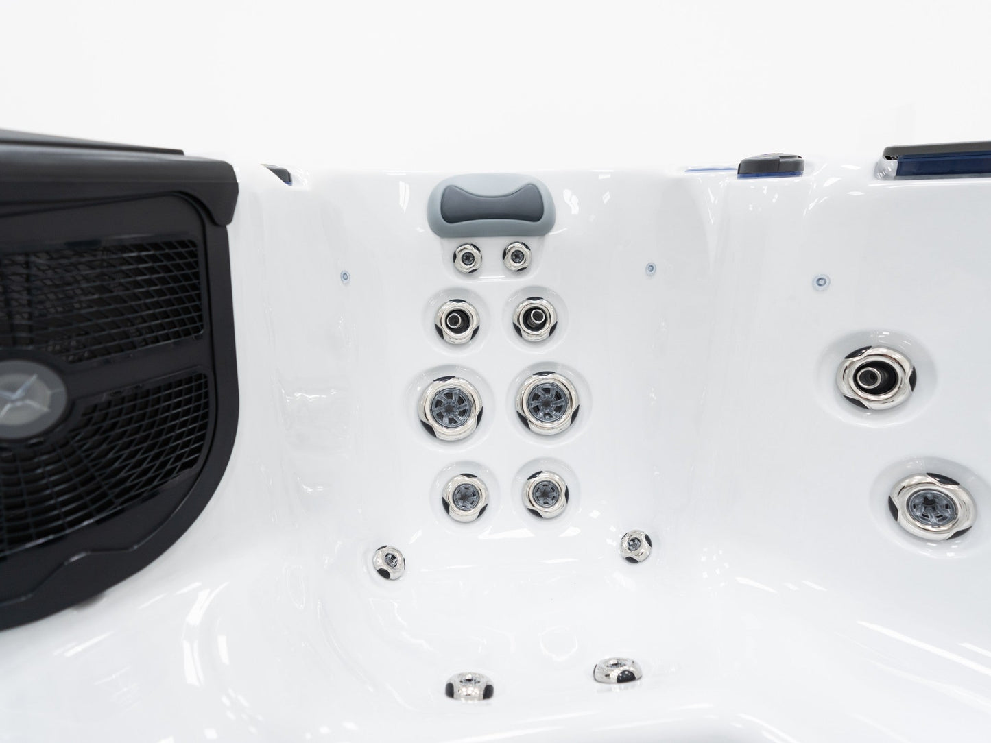 WithinWellness Equinox | 7-Seat High Power 32A Hot Tub