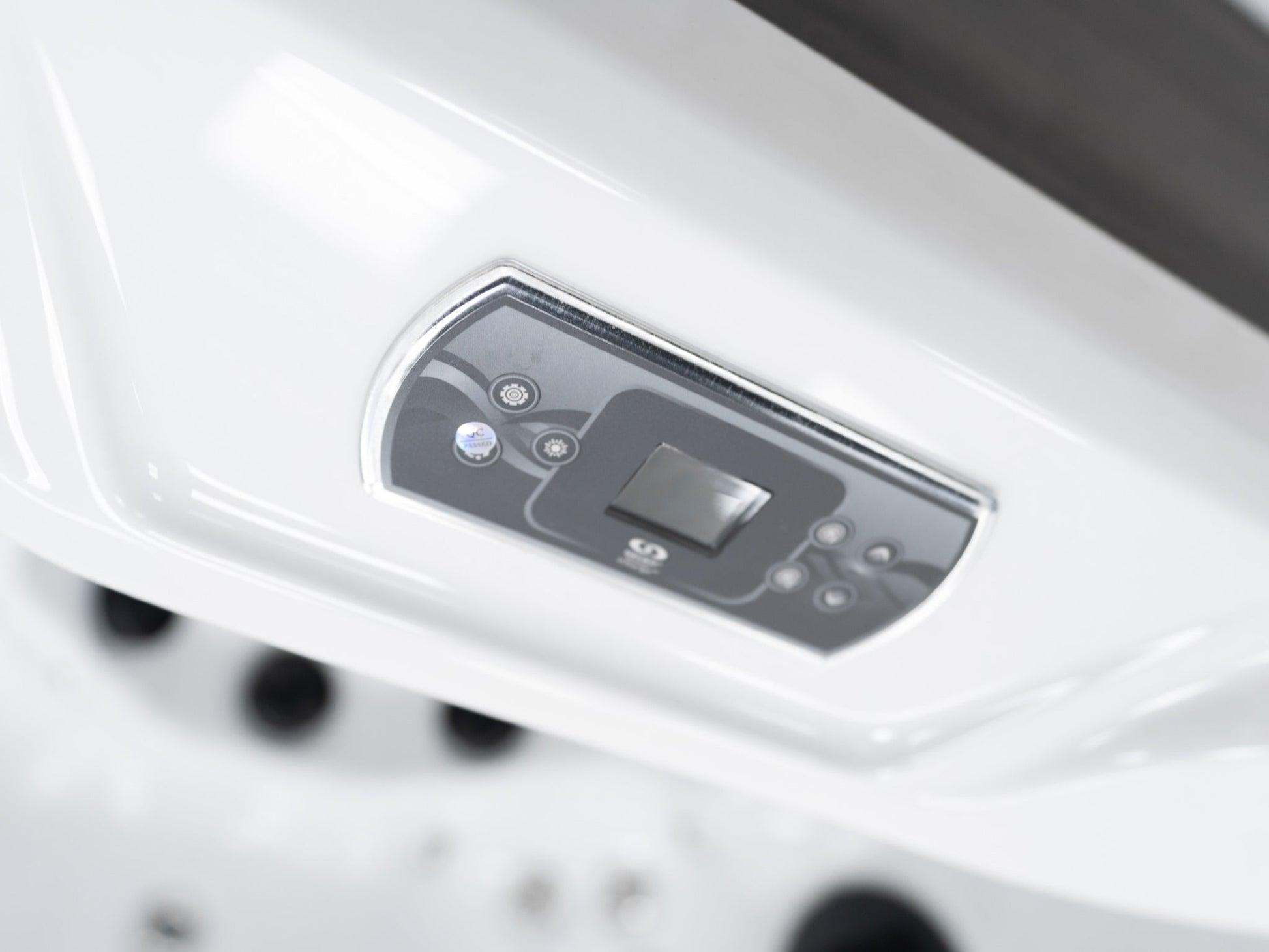 WithinWellness Equinox | 7-Seat High Power 32A Hot Tub