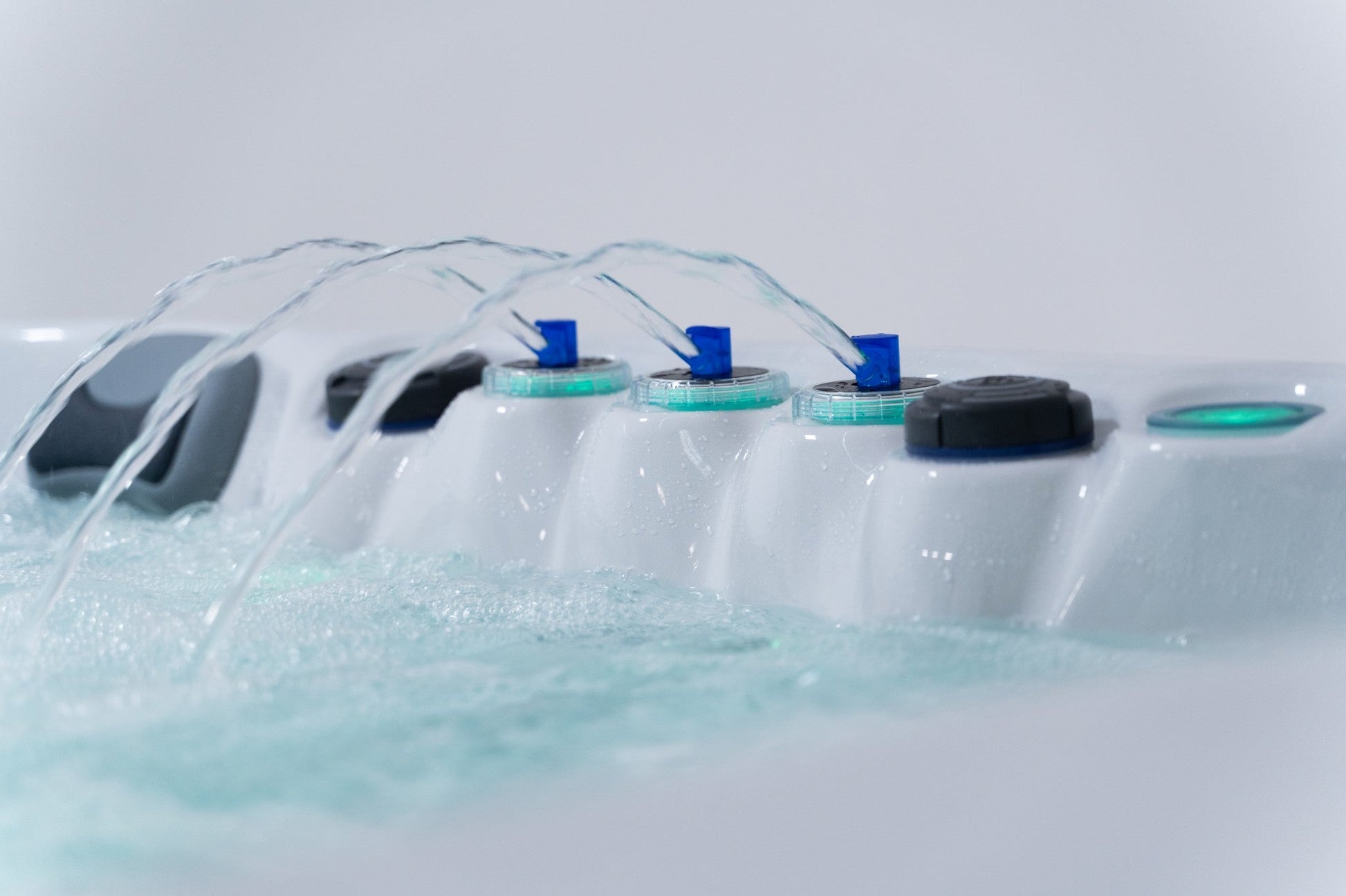 WithinWellness Aurora Pro | 5-Person Ultra-Performance 32A Spa