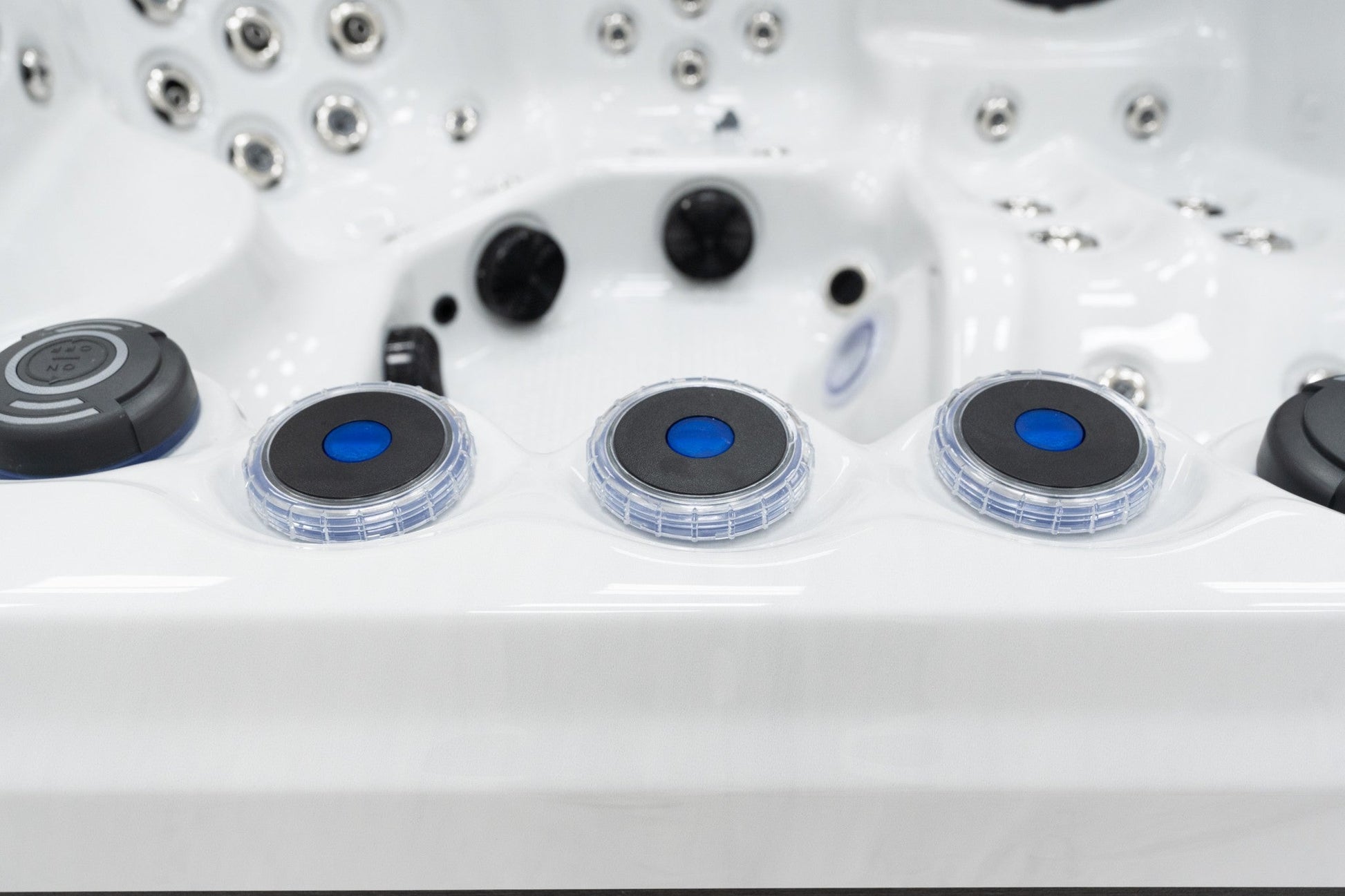 WithinWellness Aurora Pro | 5-Person Ultra-Performance 32A Spa