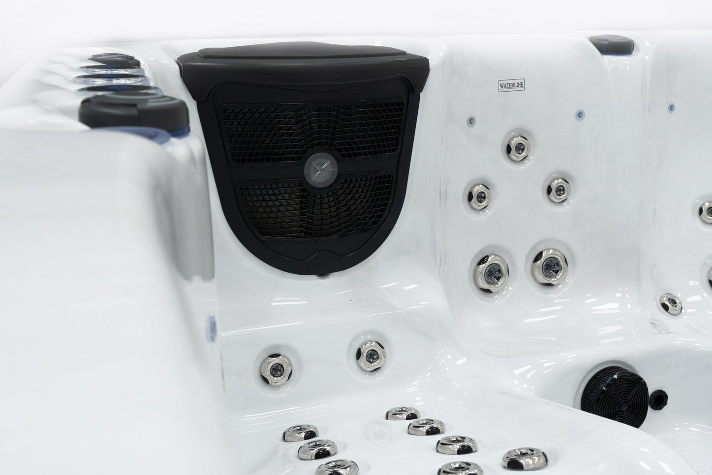 WithinWellness Aurora | 6-Person High Power 32A Hot Tub