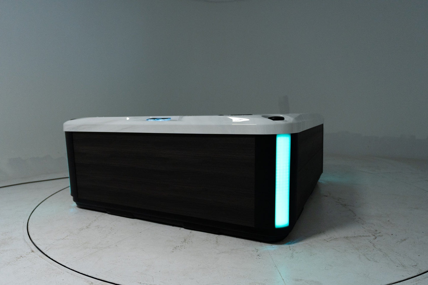 WithinWellness Aurora | 6-Person High Power 32A Hot Tub