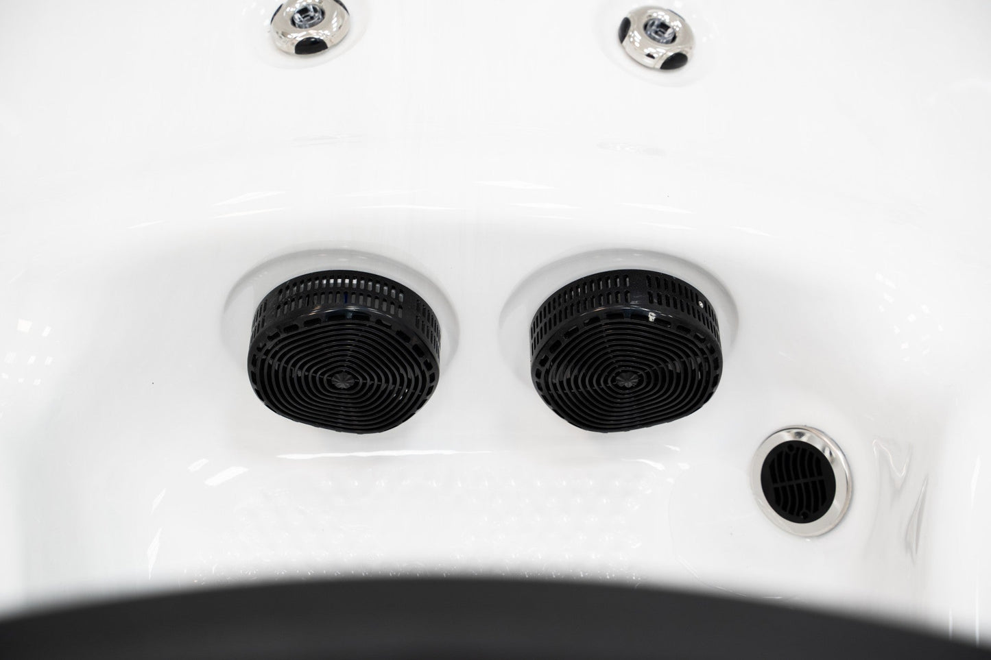 WithinWellness Serenity 3 | 3-Person Plug & Play Spa with Lounger