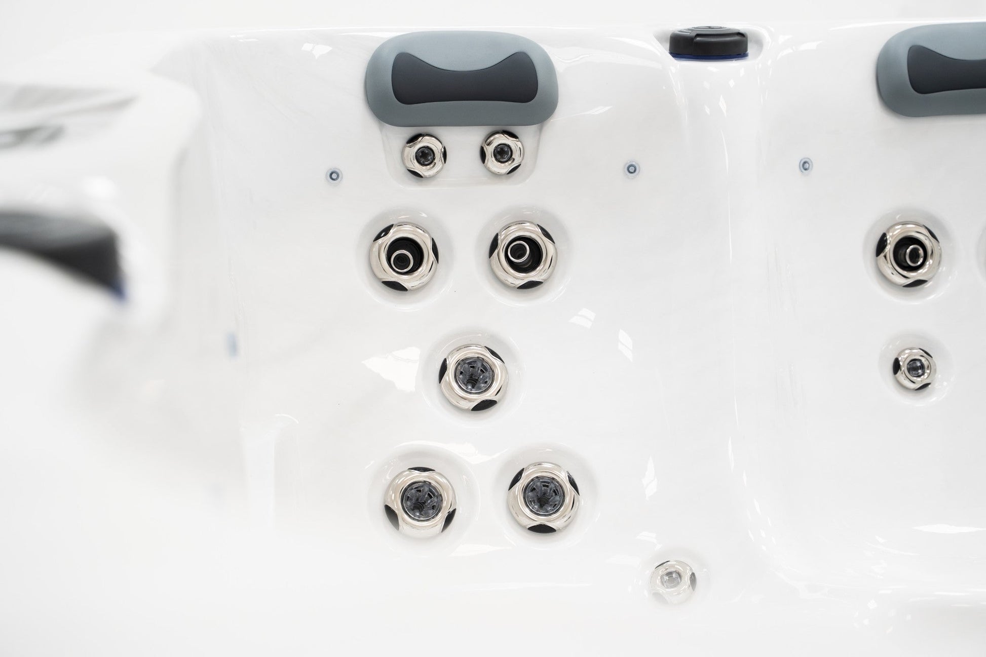 WithinWellness Serenity 3 | 3-Person Plug & Play Spa with Lounger