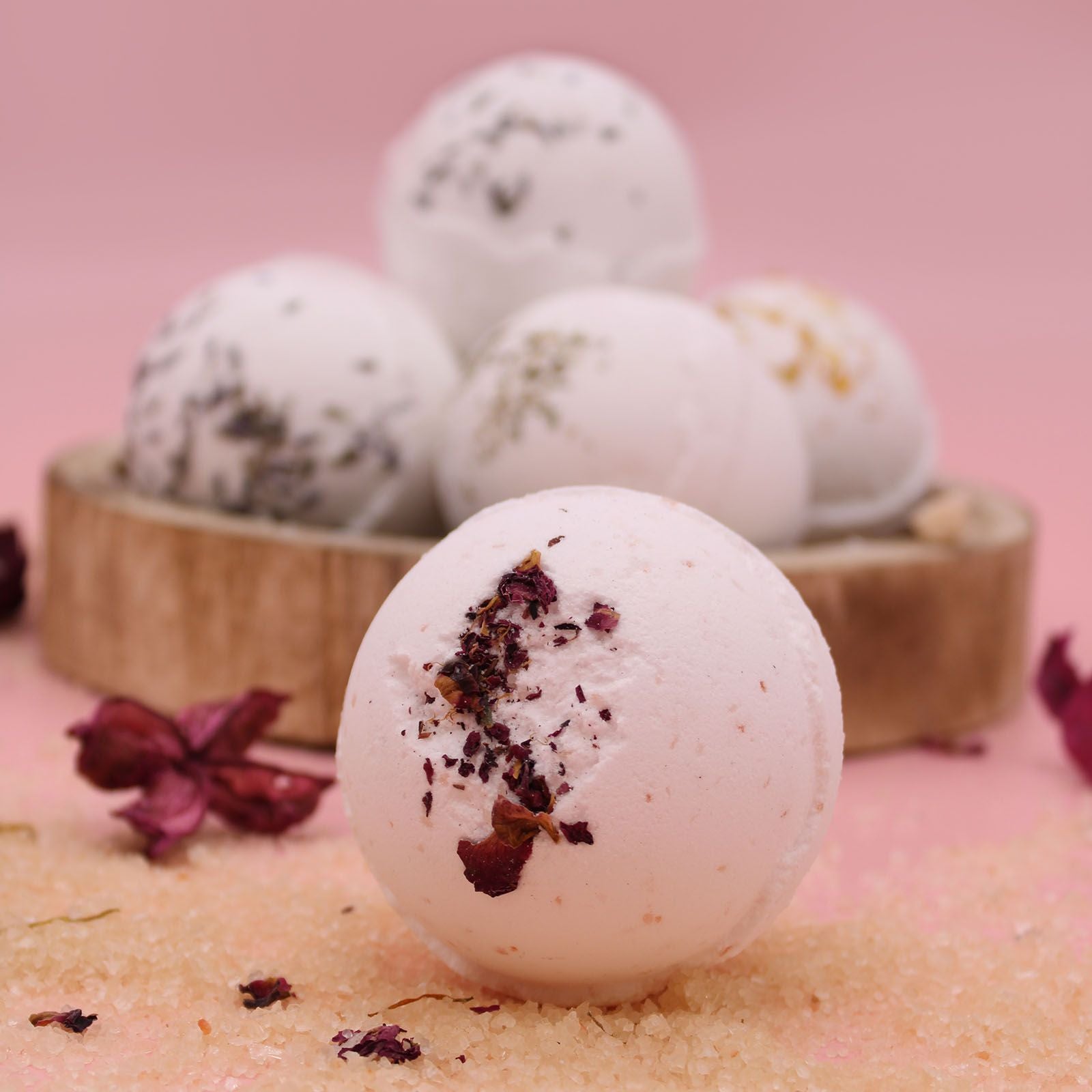 Himalayan Salt Bath Bomb 180g | Sensual - Himalayan Salt Bath Bomb dissolving in a warm bath