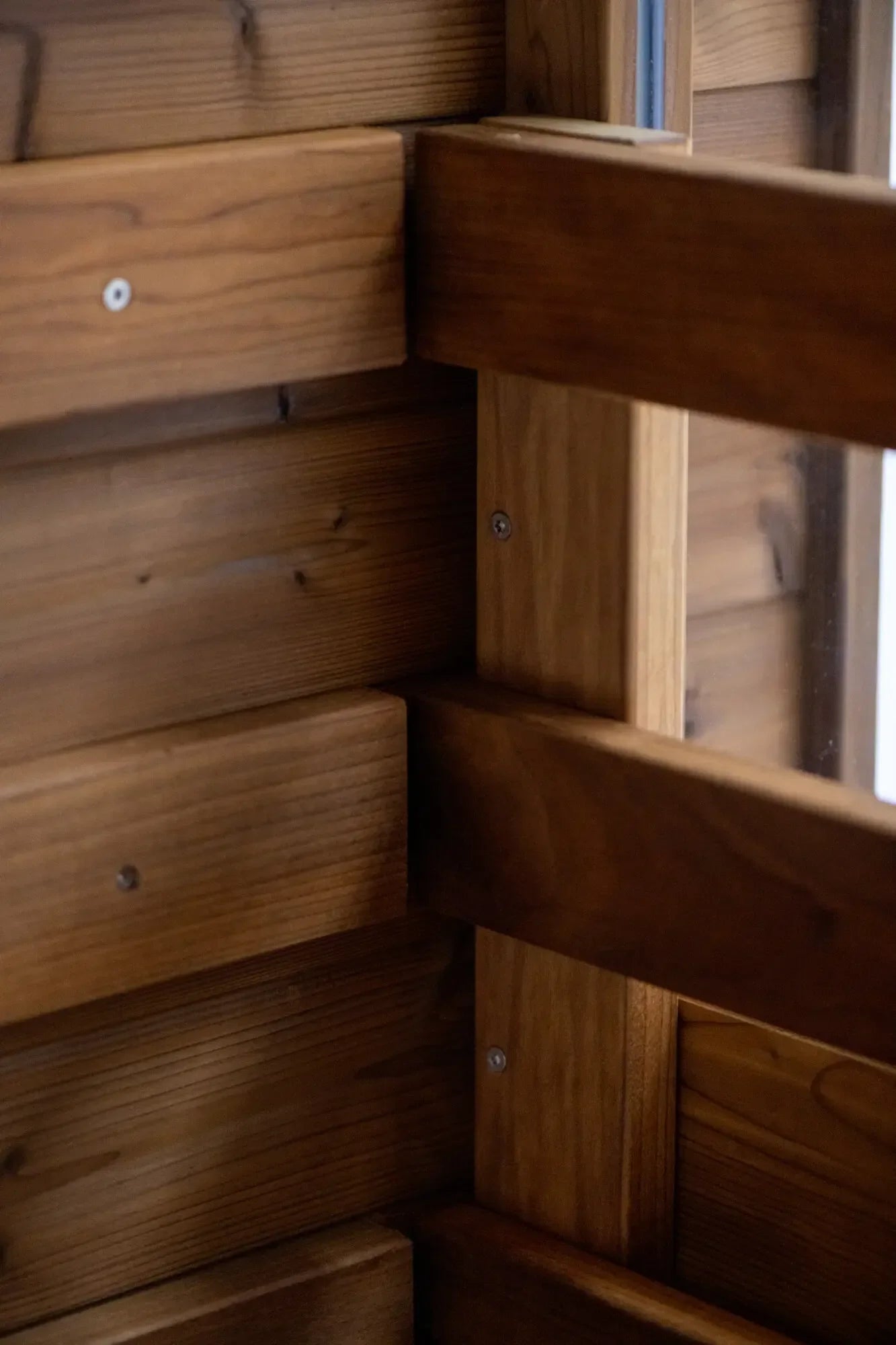 Hekla Cube Sauna 250 outdoor cube sauna, interior bench support detail.