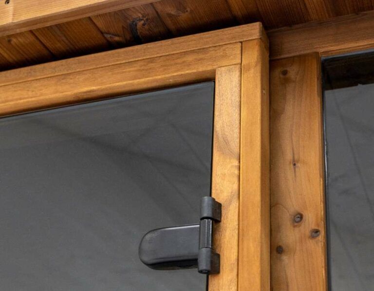 Hekla Cube Sauna 250 outdoor cube sauna product image.