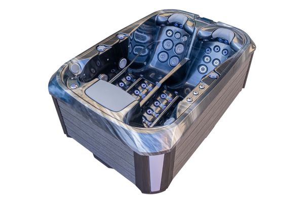 Platinum 1 | 3-Person Luxury Hot Tub