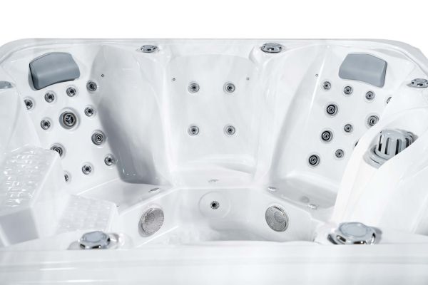 Platinum 10 | 7-Person Luxury Hot Tub
