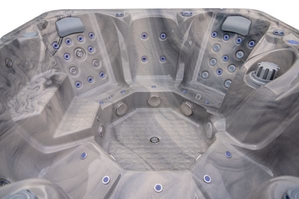 Platinum 14 | 7-Person Luxury Hot Tub