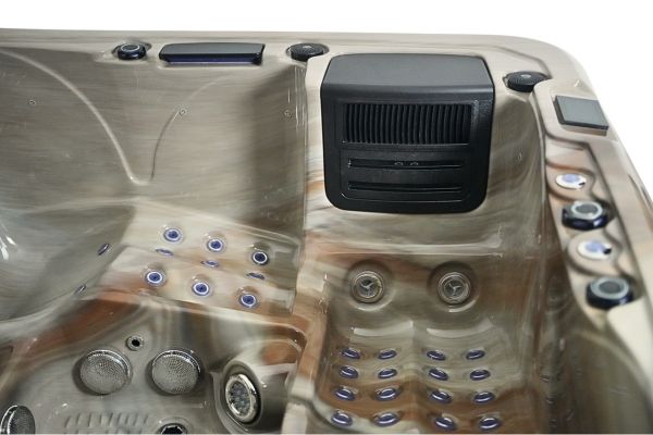 Platinum 6 | 7-Person Luxury Hot Tub