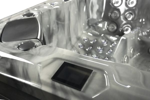 Platinum 8 | 5-Person Luxury Hot Tub