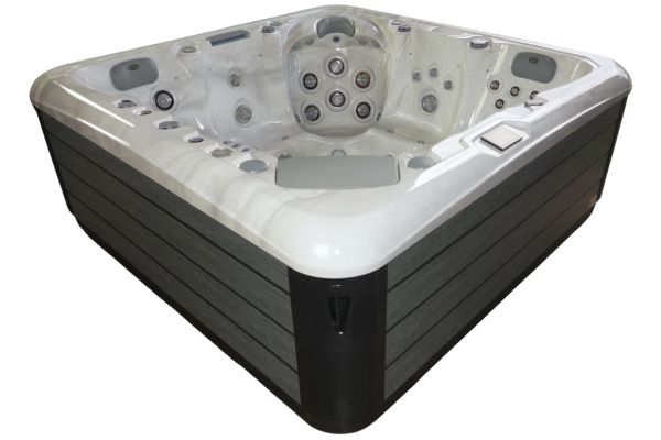 Platinum 8 | 5-Person Luxury Hot Tub